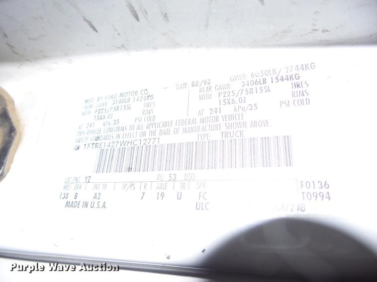 image for item J8577 1998 Ford Econoline E150 van