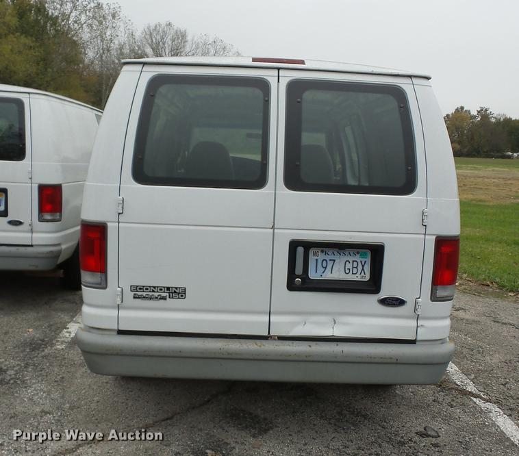 image for item J8578 1998 Ford Econoline E150 van