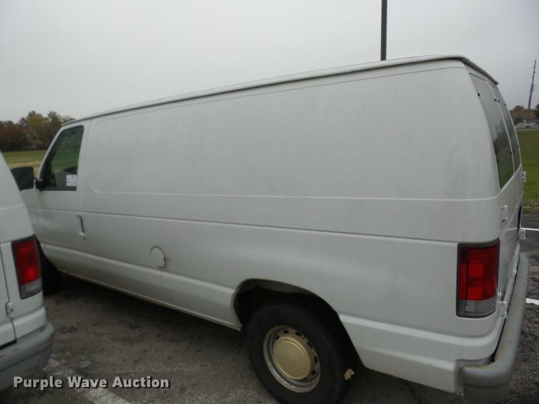 image for item J8578 1998 Ford Econoline E150 van