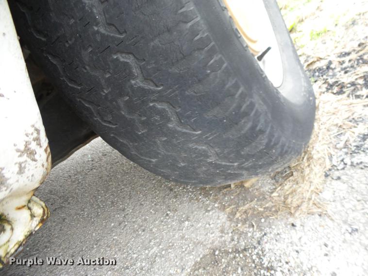 image for item J8578 1998 Ford Econoline E150 van