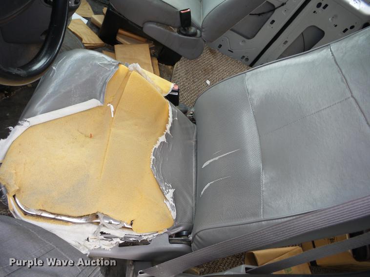 image for item J8578 1998 Ford Econoline E150 van