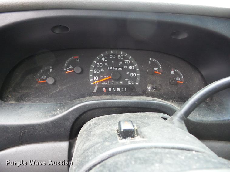 image for item J8578 1998 Ford Econoline E150 van