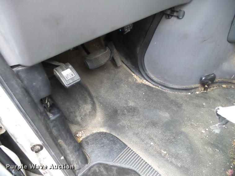 image for item J8578 1998 Ford Econoline E150 van