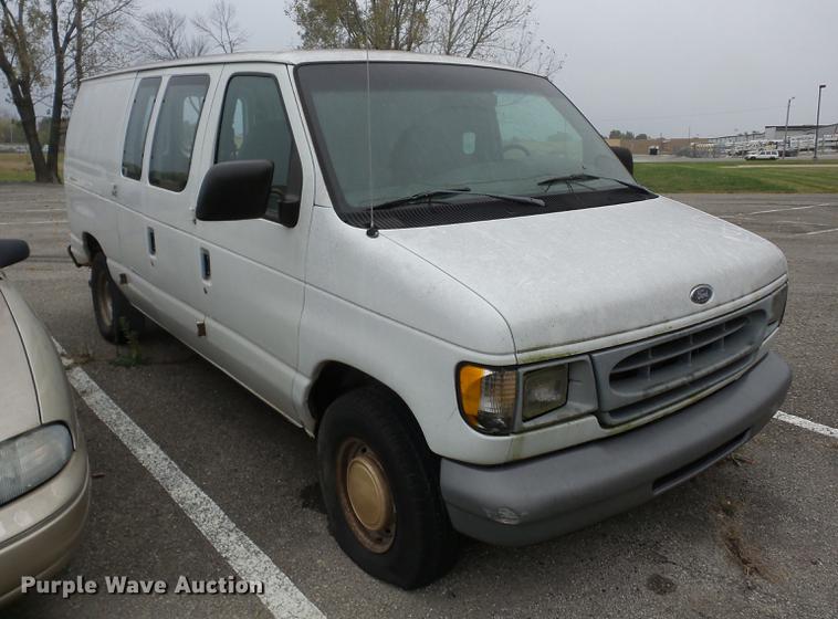 image for item J8579 1998 Ford Econoline E150 van