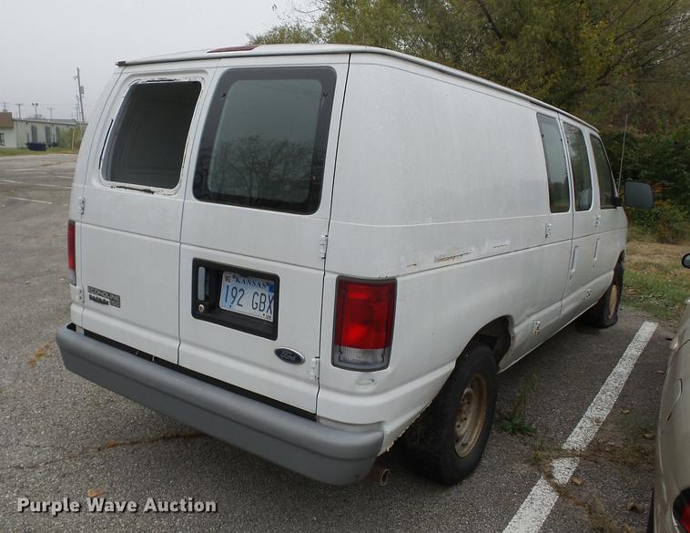 image for item J8579 1998 Ford Econoline E150 van