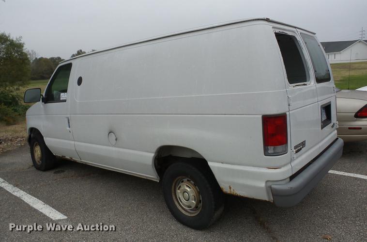 image for item J8579 1998 Ford Econoline E150 van