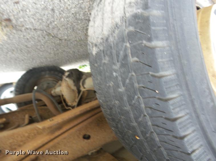 image for item J8579 1998 Ford Econoline E150 van