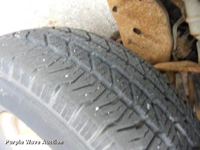 image for item J8579 1998 Ford Econoline E150 van