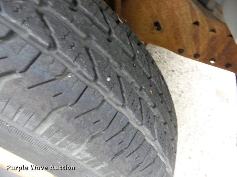 image for item J8579 1998 Ford Econoline E150 van