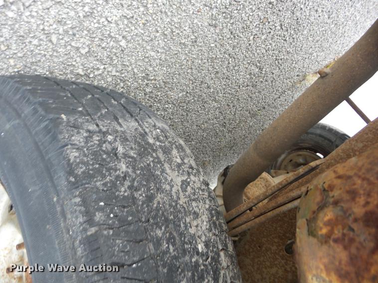 image for item J8579 1998 Ford Econoline E150 van