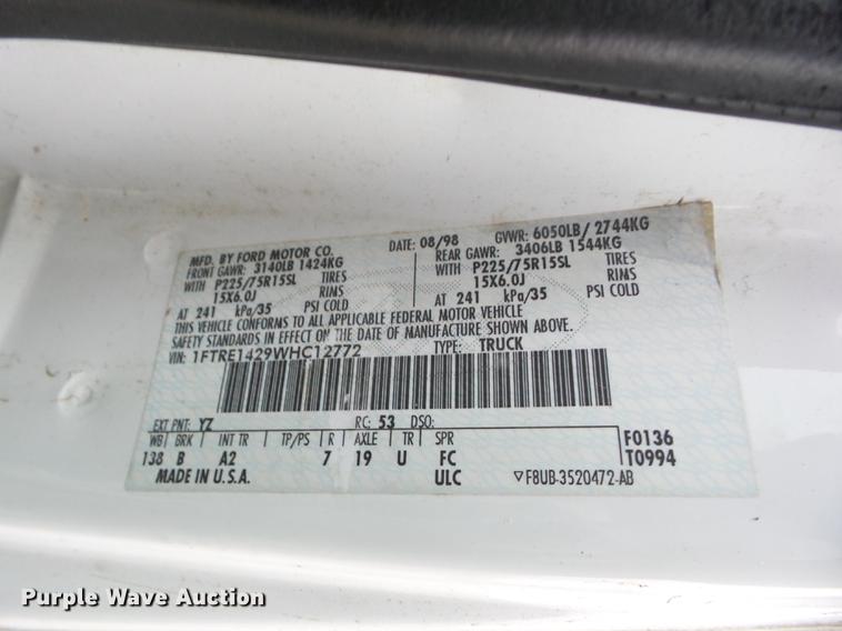 image for item J8579 1998 Ford Econoline E150 van