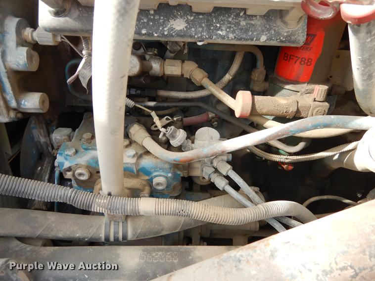 image for item K5834 1998 International 4900 service truck with crane