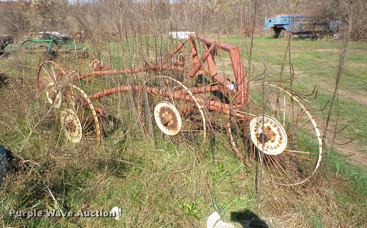 image for item K6321 Vicon hay rake