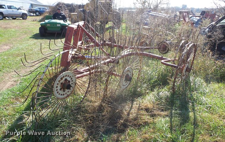 image for item K6321 Vicon hay rake