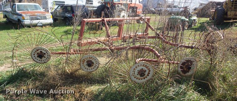 image for item K6321 Vicon hay rake
