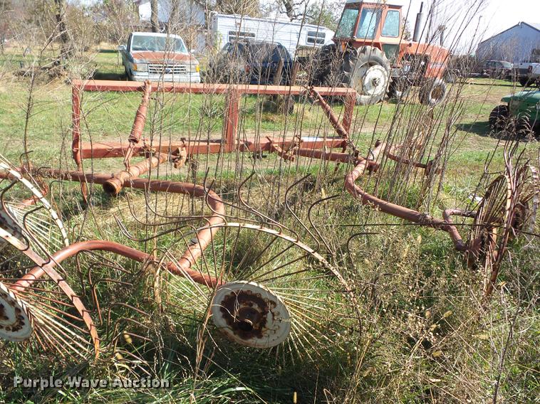 image for item K6321 Vicon hay rake