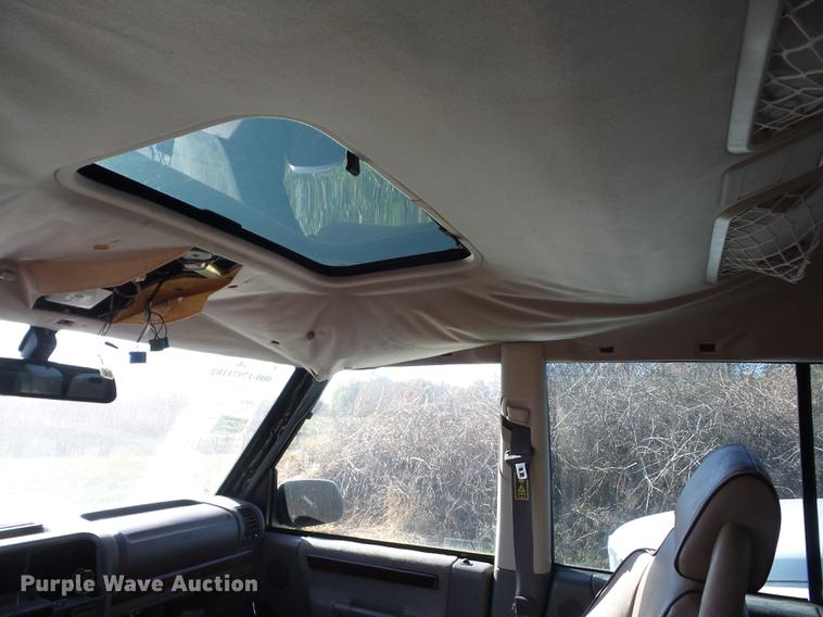 image for item K6322 2002 Land Rover Discovery SUV