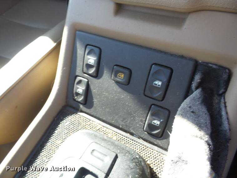 image for item K6323 2001 Land Rover Discovery SUV