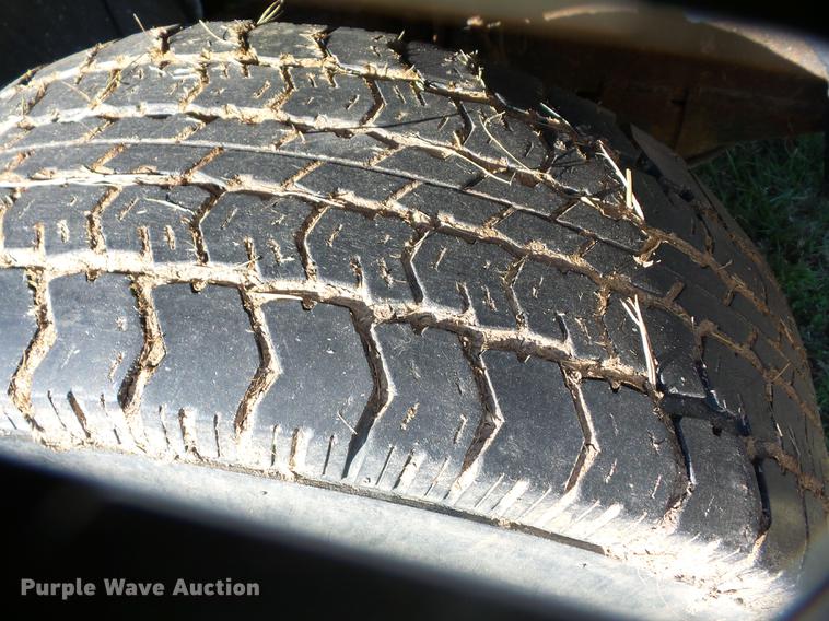 image for item K6326 2000 Dodge Dakota Crew Cab pickup truck