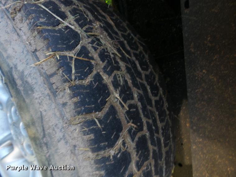 image for item K6326 2000 Dodge Dakota Crew Cab pickup truck