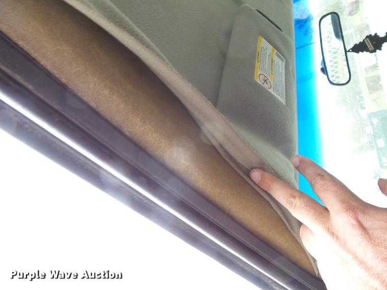 image for item K6331 2002 Chevrolet Silverado 1500 pickup truck