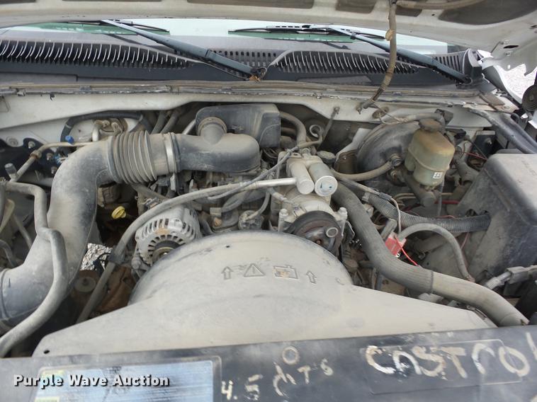 image for item K6331 2002 Chevrolet Silverado 1500 pickup truck