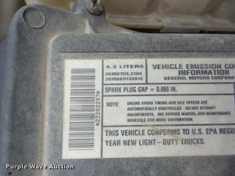 image for item K6331 2002 Chevrolet Silverado 1500 pickup truck