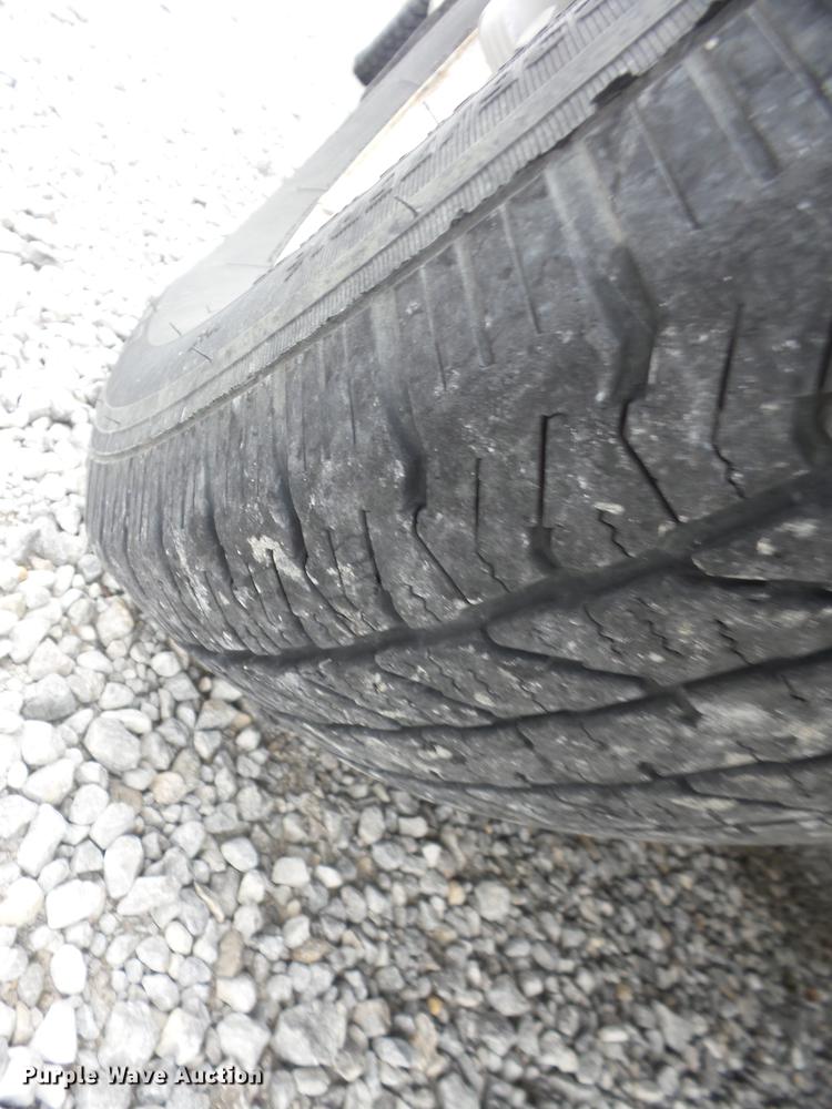 image for item K6331 2002 Chevrolet Silverado 1500 pickup truck