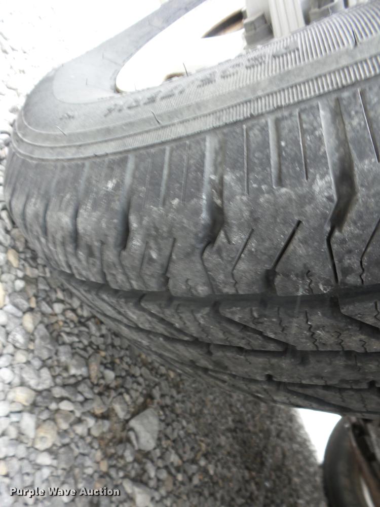 image for item K6331 2002 Chevrolet Silverado 1500 pickup truck