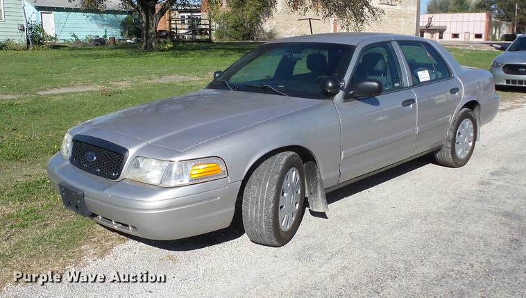 image for item K6337 2010 Ford Crown Victoria Police Interceptor