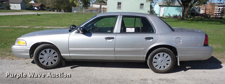 image for item K6337 2010 Ford Crown Victoria Police Interceptor