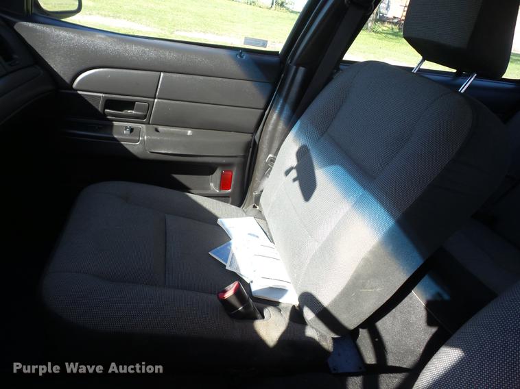 image for item K6337 2010 Ford Crown Victoria Police Interceptor