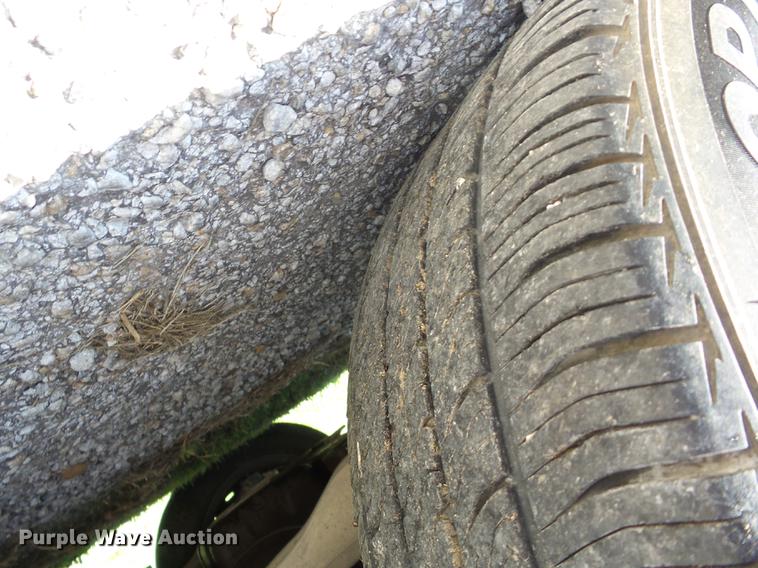 image for item K6338 2004 Ford Crown Victoria Police Interceptor