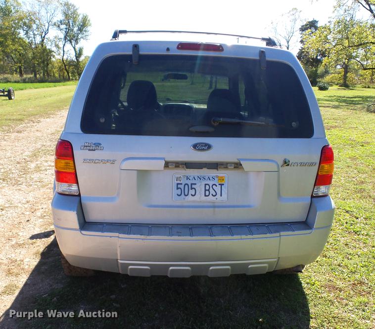 image for item K6353 2005 Ford Escape Hybrid SUV