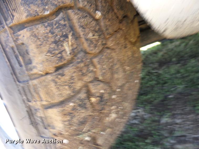 image for item K6353 2005 Ford Escape Hybrid SUV