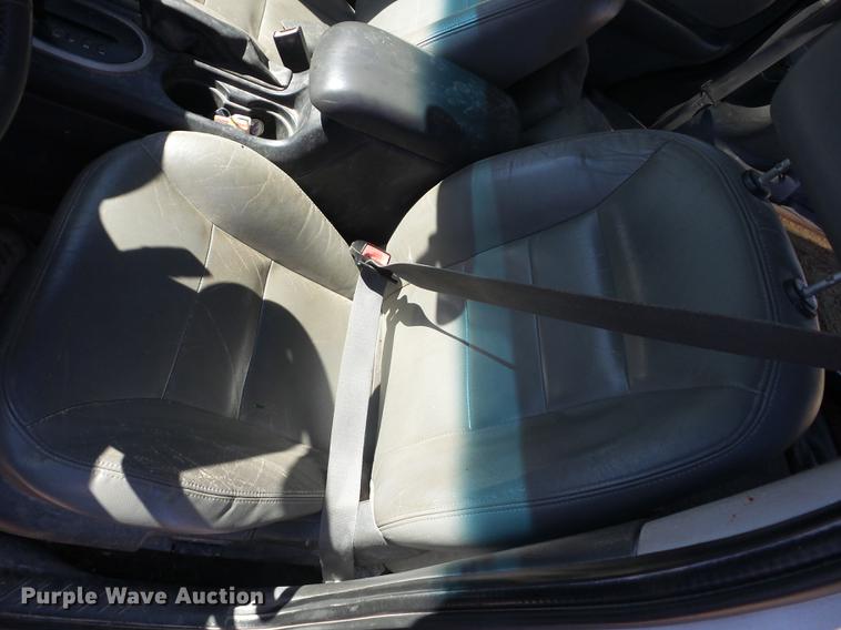 image for item K6353 2005 Ford Escape Hybrid SUV