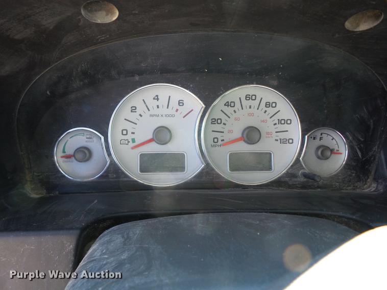 image for item K6353 2005 Ford Escape Hybrid SUV