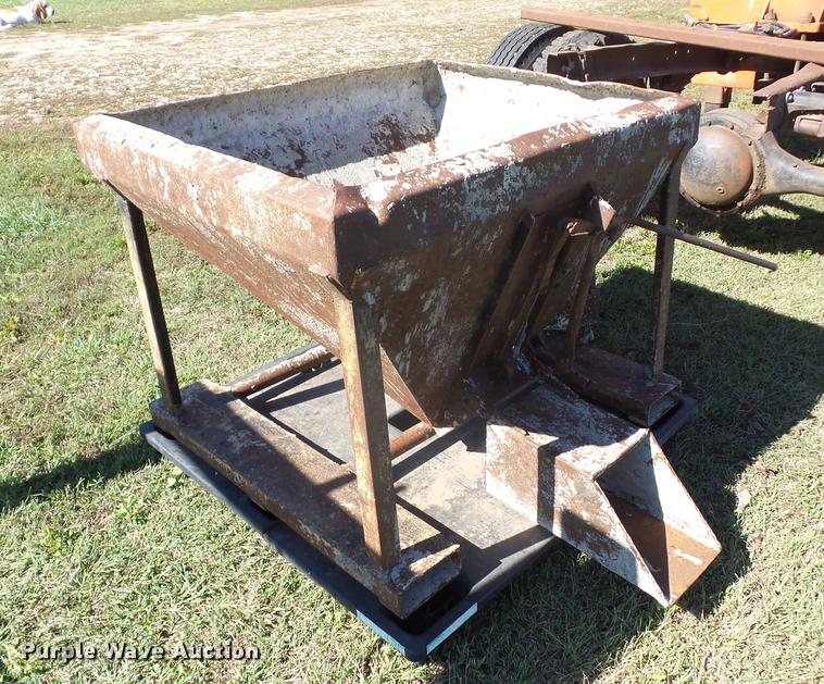 image for item K6356 Lull concrete hopper