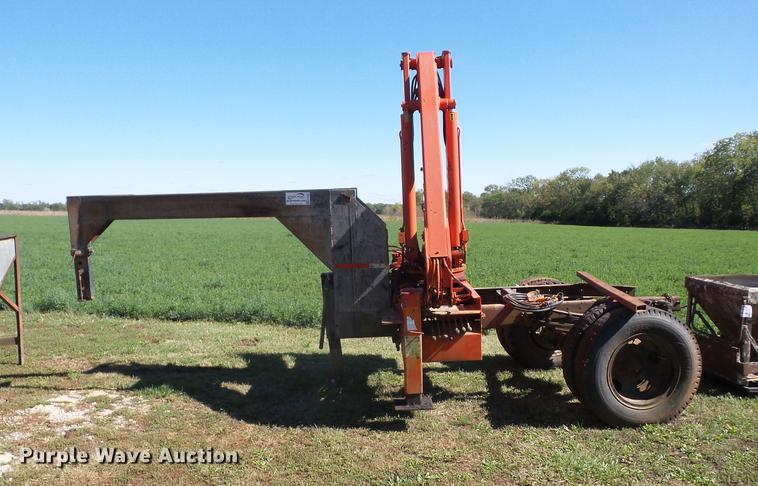 image for item K6357 1988 IMT 4825 crane