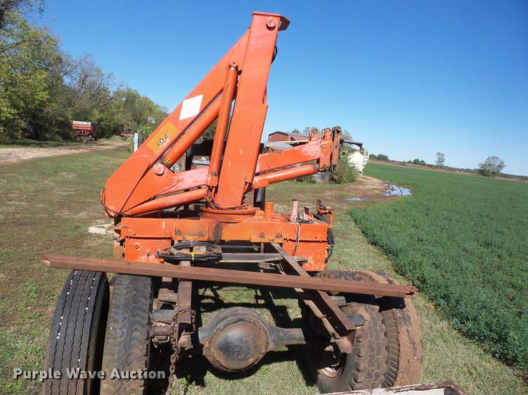 image for item K6357 1988 IMT 4825 crane