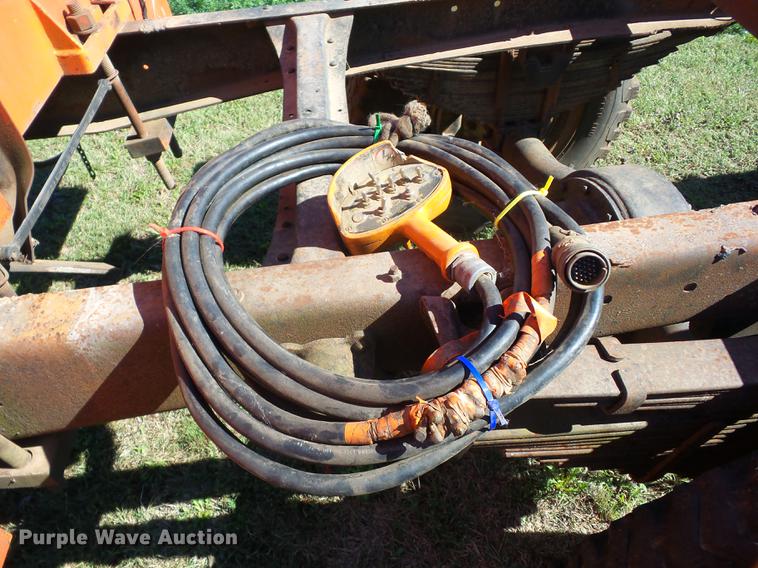 image for item K6357 1988 IMT 4825 crane