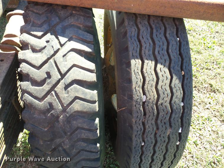 image for item K6357 1988 IMT 4825 crane