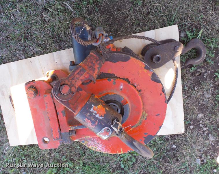 image for item K6357 1988 IMT 4825 crane