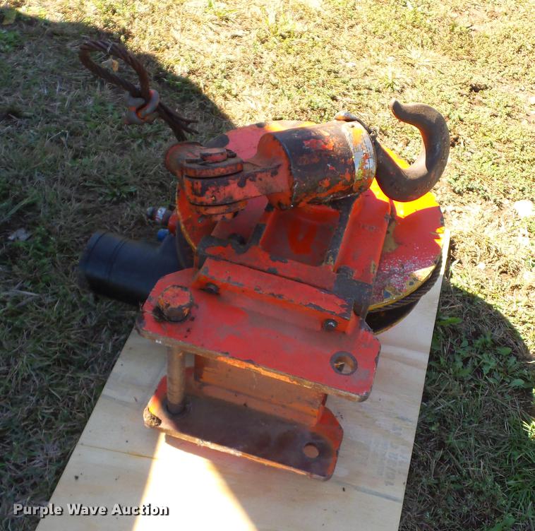 image for item K6357 1988 IMT 4825 crane