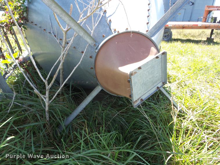 image for item K6359 (2) feed bins