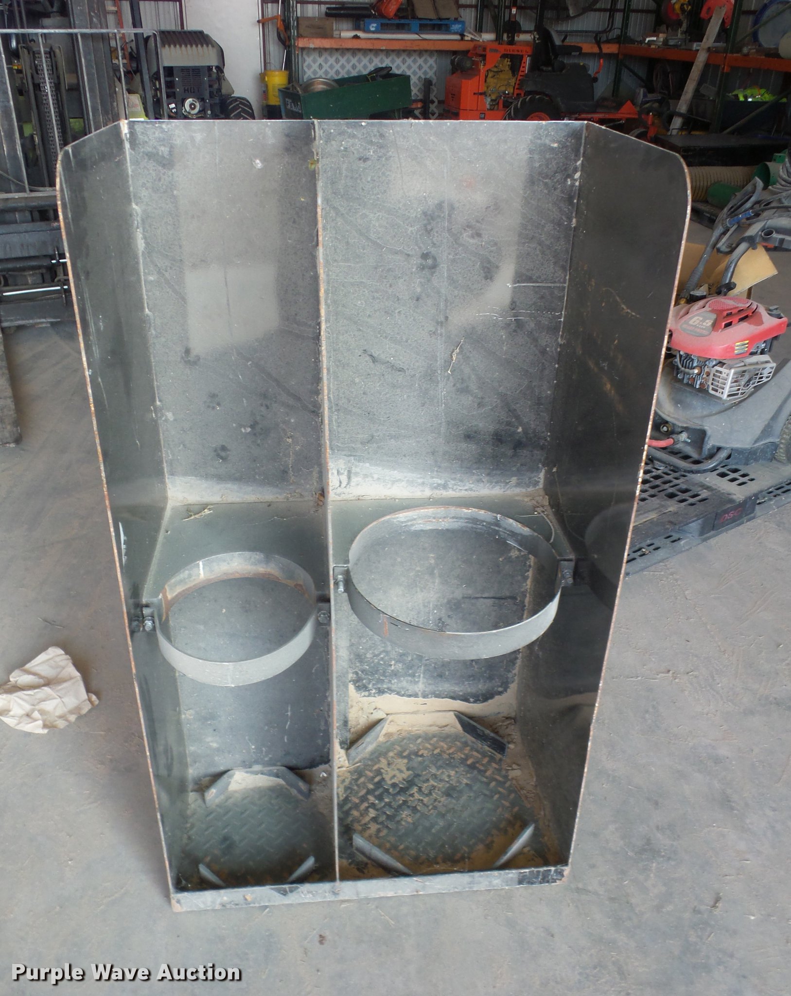 Acetylene torch bottle rack in Wellington, MO | Item DD9016 sold ...