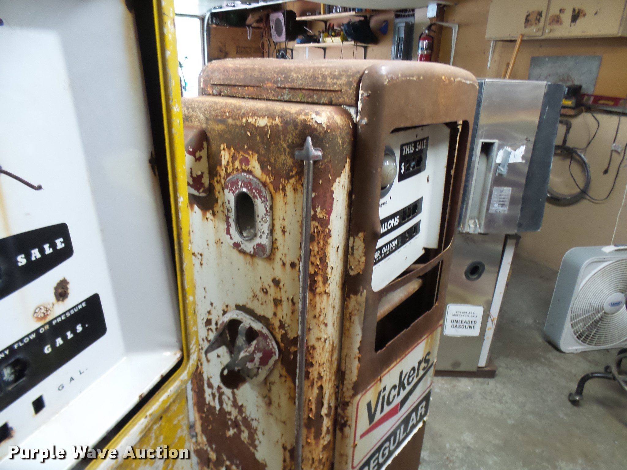 (2) gas pumps in Gladstone, MO Item DP9612 sold Purple Wave