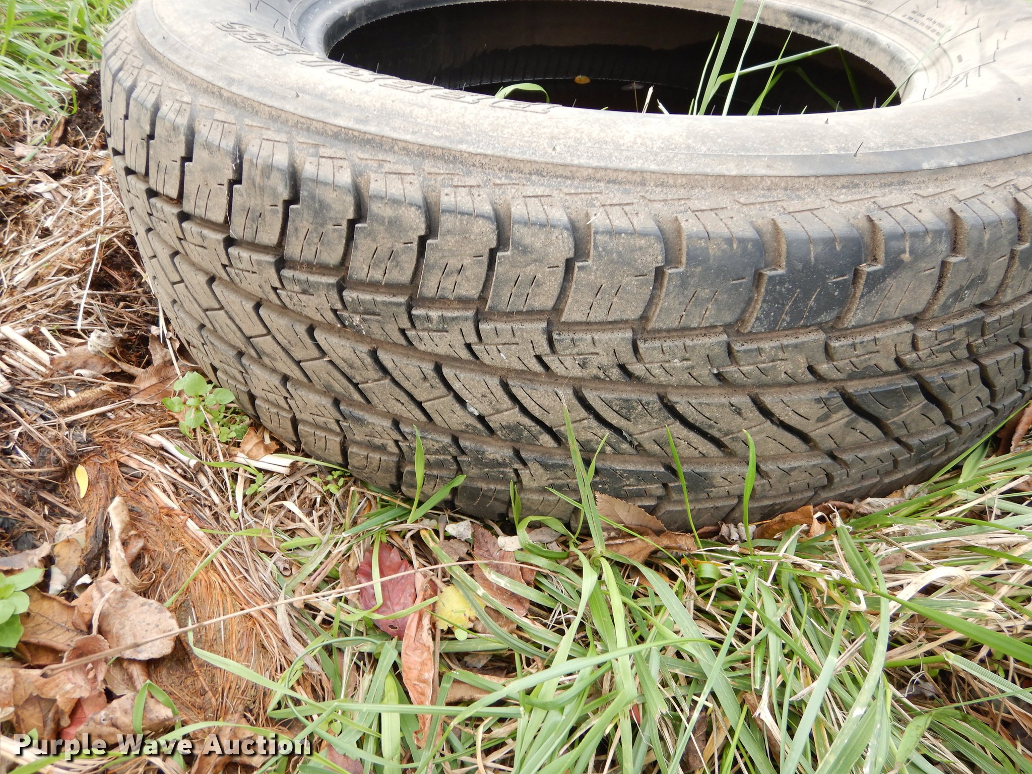 (15) tires in Kansas City, MO Item EE9135 sold Purple Wave