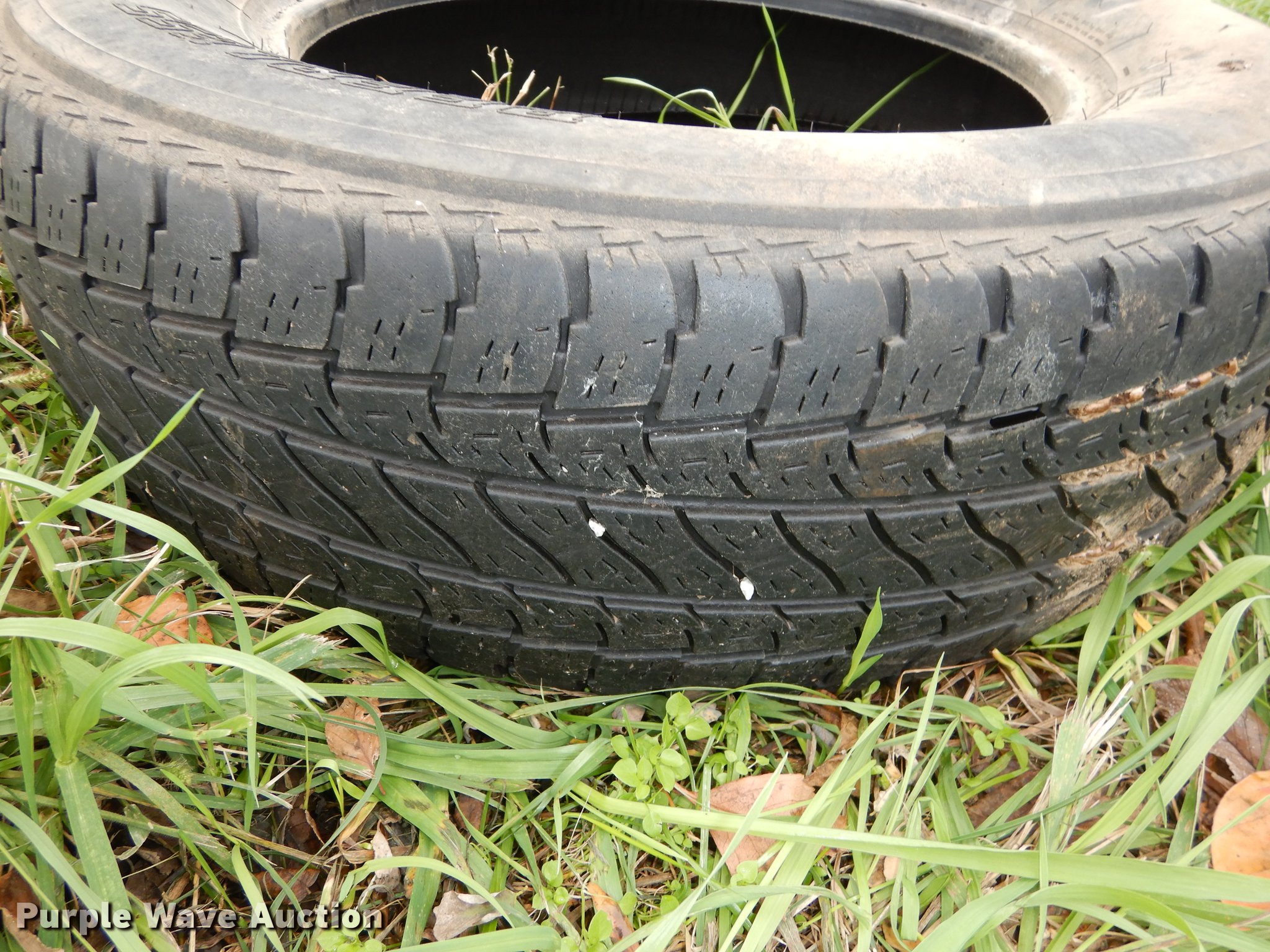 (15) tires in Kansas City, MO Item EE9135 sold Purple Wave