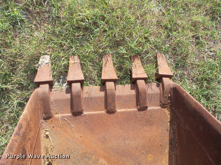 image for item AY9658 Backhoe bucket